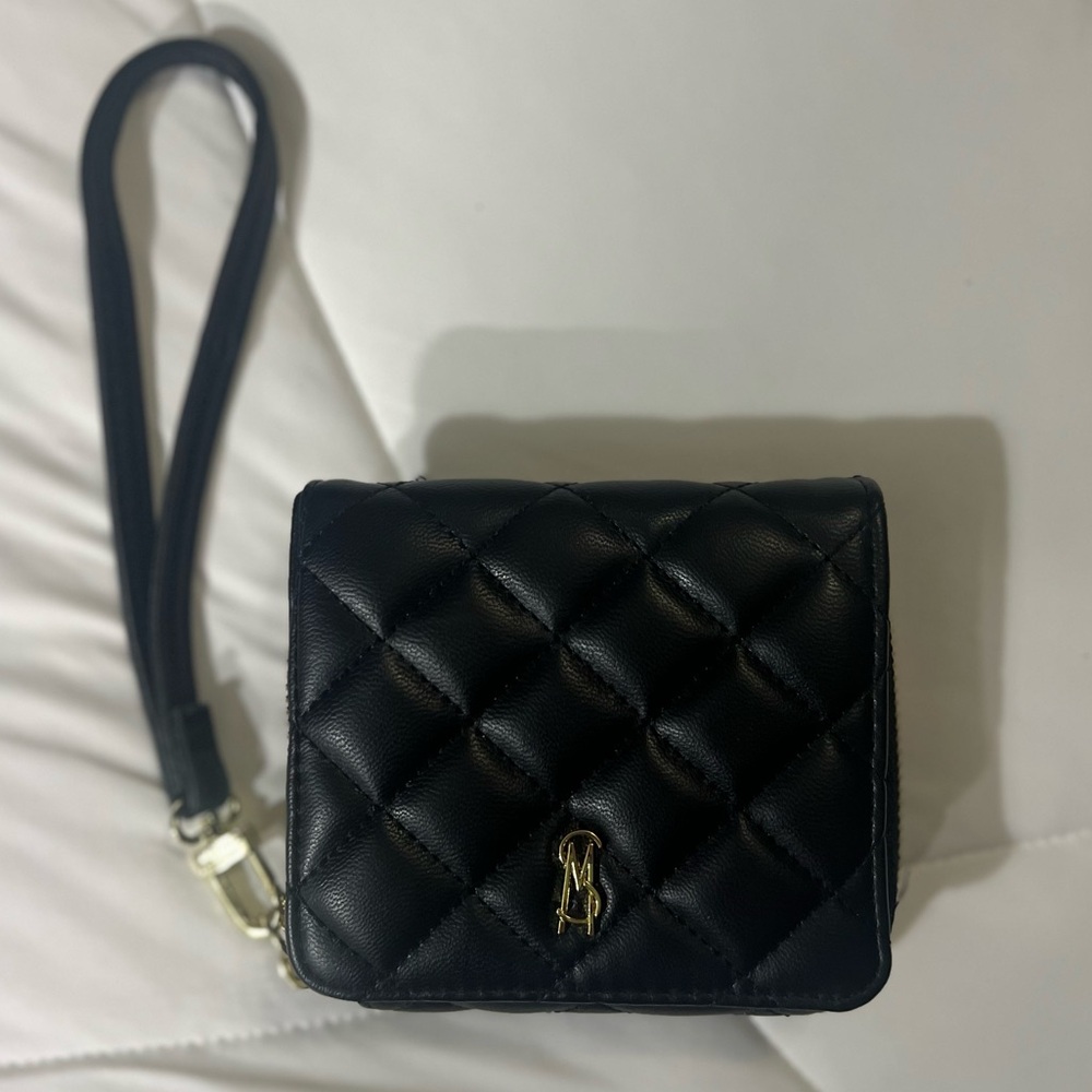 Steve Madden Black Quilted Zip Wallet/Wristlet